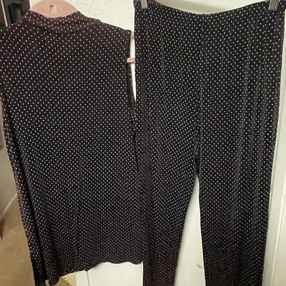 Ronni Nicole Vintage Top and pants set. - Picture 4 of 4